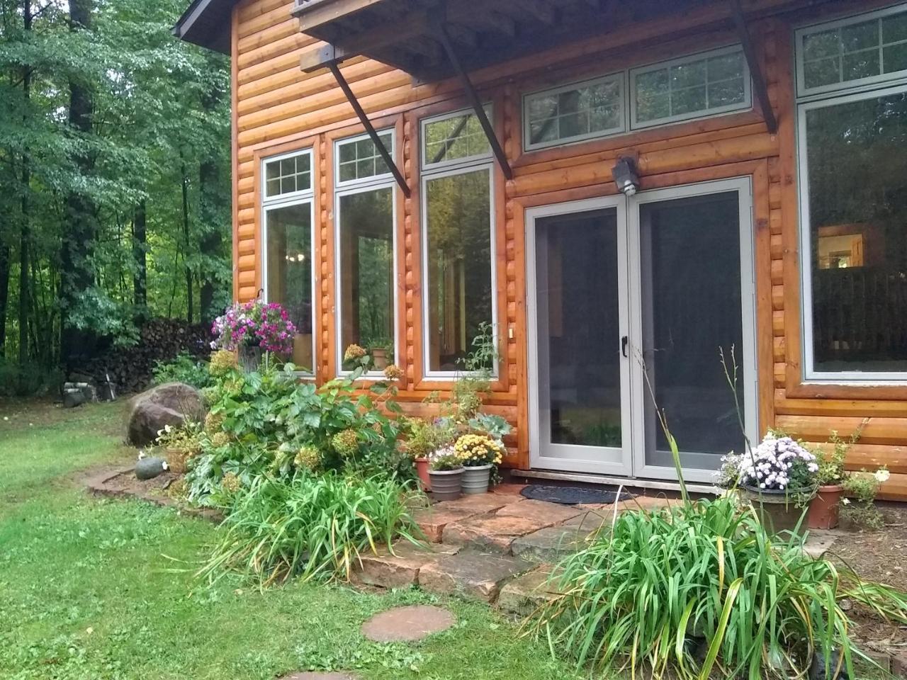 Bed And Breakfast Suite At The Wooded Retreat Pine City Екстериор снимка